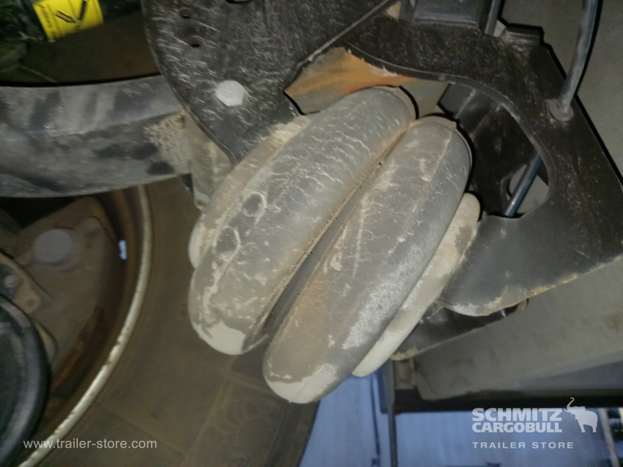 SCHMITZ Auflieger Tiefkühler Standard Double deck - Semirremolque isotérmico: foto 3 SCHMITZ Auflieger Tiefkühler Standard Double deck - Semirremolque isotérmico: foto 3