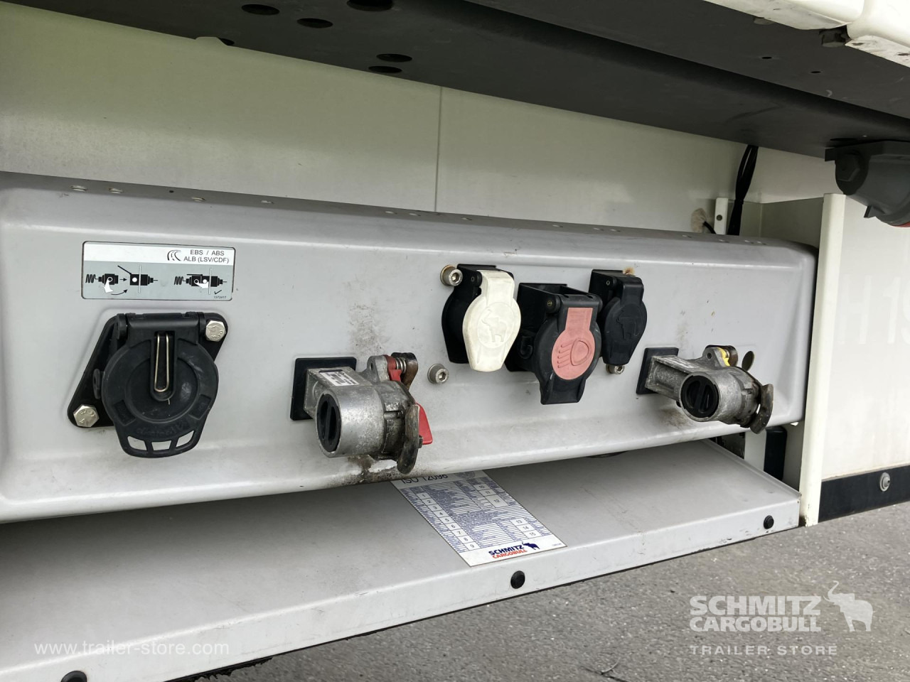 SCHMITZ Auflieger Tiefkühler Standard Double deck - Semirremolque isotérmico: foto 2 SCHMITZ Auflieger Tiefkühler Standard Double deck - Semirremolque isotérmico: foto 2