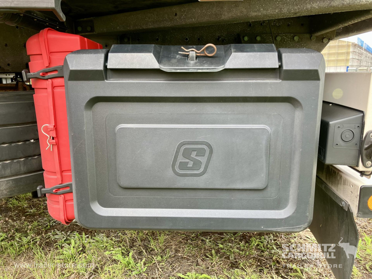 SCHMITZ Auflieger Tiefkühler Standard Double deck - Semirremolque isotérmico: foto 4 SCHMITZ Auflieger Tiefkühler Standard Double deck - Semirremolque isotérmico: foto 4