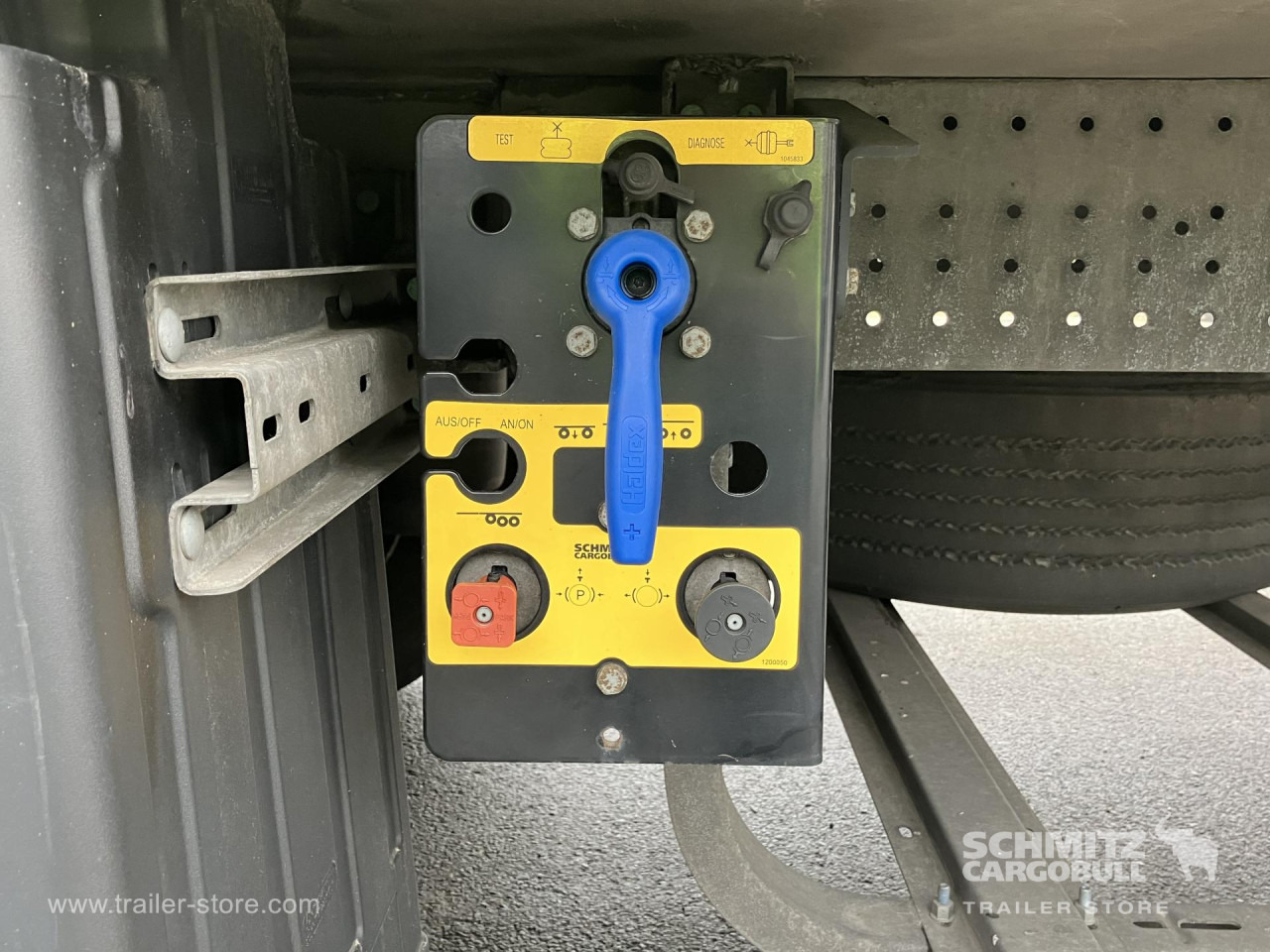 SCHMITZ Auflieger Tiefkühler Standard Double deck - Semirremolque isotérmico: foto 3 SCHMITZ Auflieger Tiefkühler Standard Double deck - Semirremolque isotérmico: foto 3