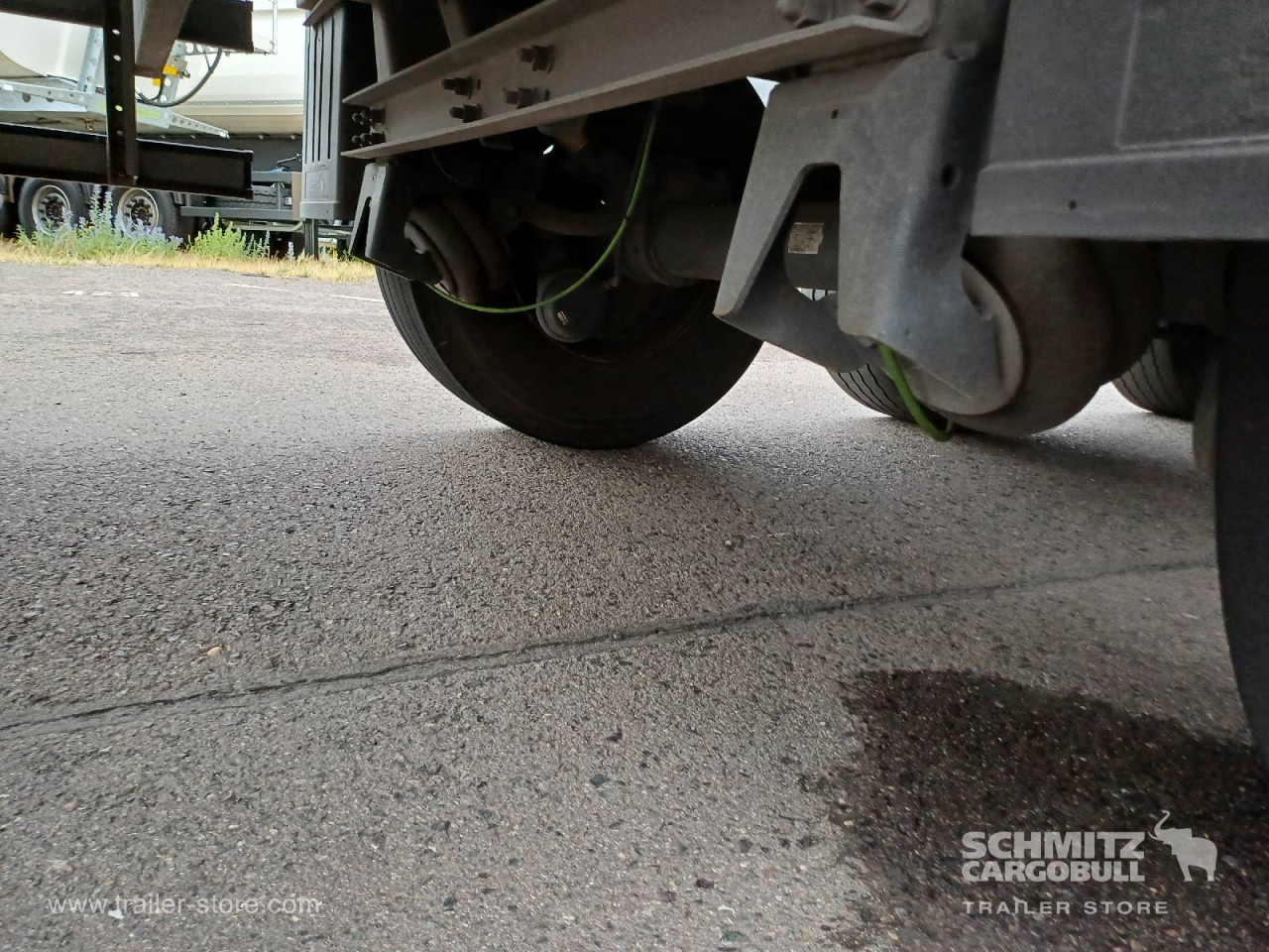 SCHMITZ Auflieger Trockenfrachtkoffer Standard - Semirremolque caja cerrada: foto 4 SCHMITZ Auflieger Trockenfrachtkoffer Standard - Semirremolque caja cerrada: foto 4