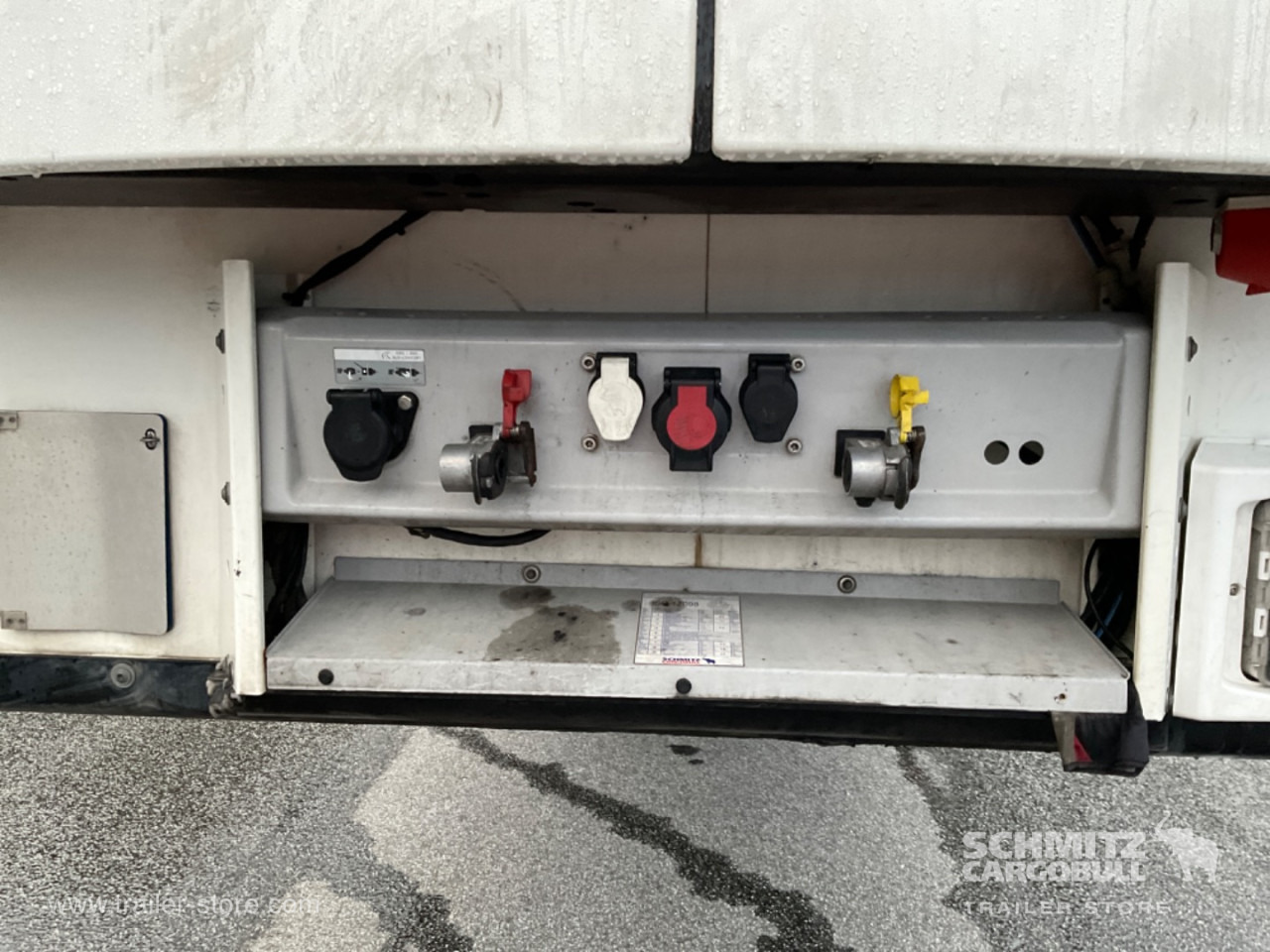 SCHMITZ Reefer Standard Double deck - Semirremolque isotérmico: foto 4 SCHMITZ Reefer Standard Double deck - Semirremolque isotérmico: foto 4