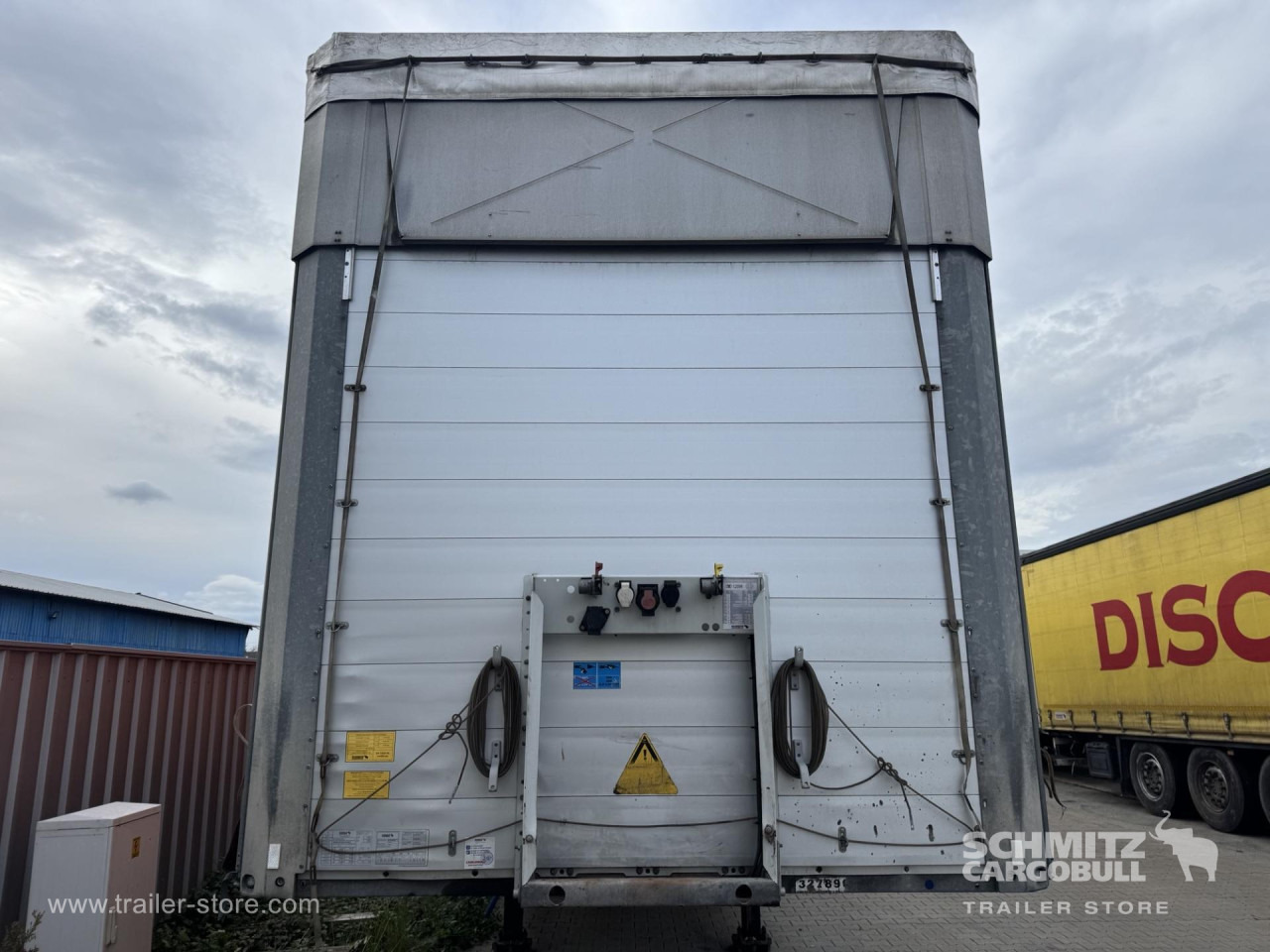 SCHMITZ Curtainsider Mega - Semirremolque lona: foto 2 SCHMITZ Curtainsider Mega - Semirremolque lona: foto 2