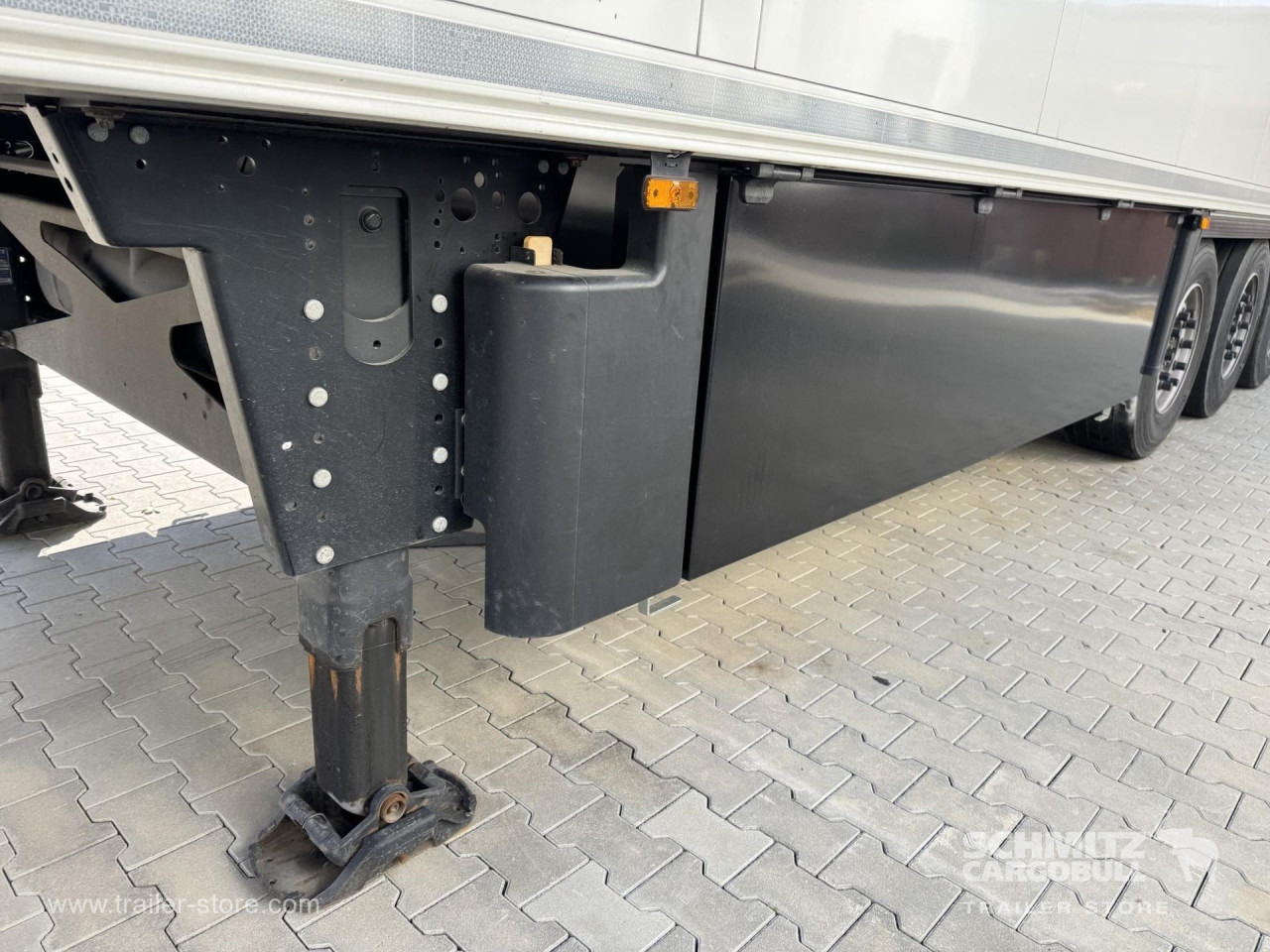 SCHMITZ Reefer Standard Double deck - Semirremolque isotérmico: foto 5 SCHMITZ Reefer Standard Double deck - Semirremolque isotérmico: foto 5
