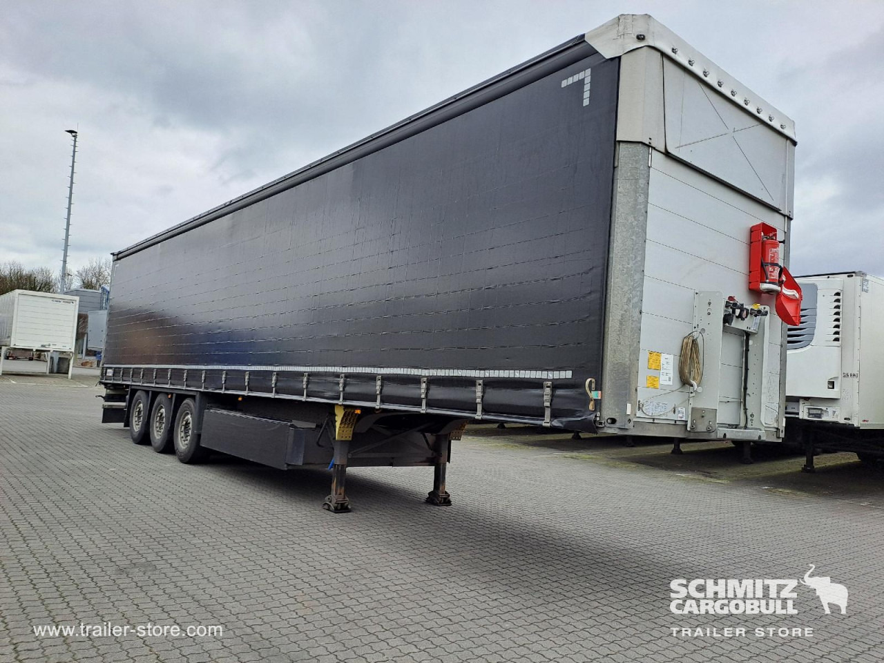 Semirremolque lona SCHMITZ Curtainsider Standard: foto 1
