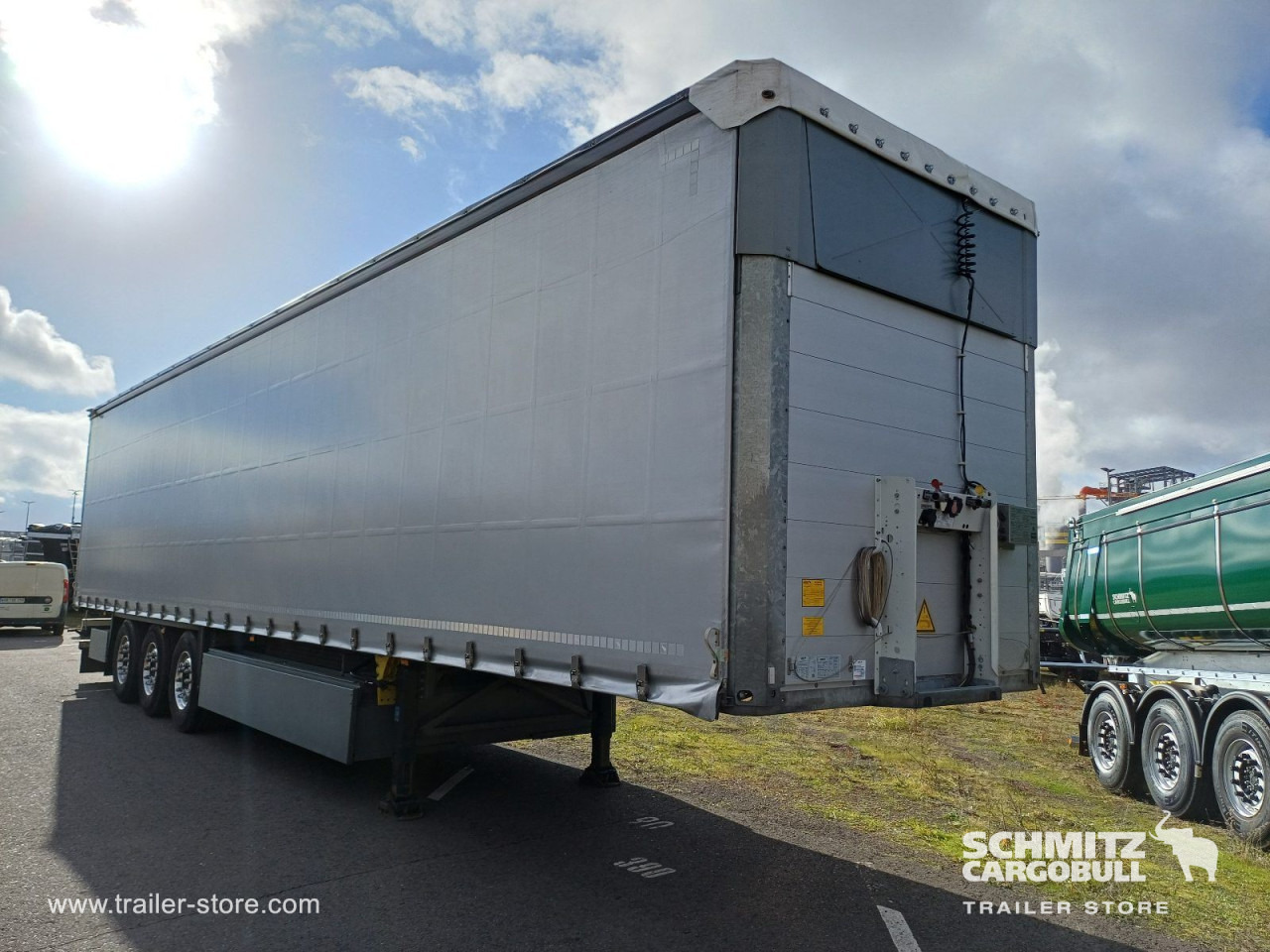 SCHMITZ Curtainsider Standard - Semirremolque lona: foto 1 SCHMITZ Curtainsider Standard - Semirremolque lona: foto 1