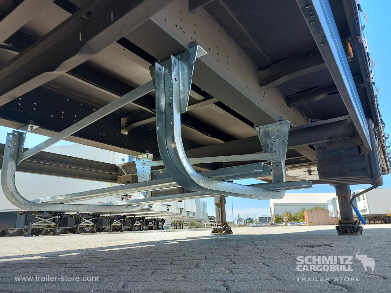 SCHMITZ Curtainsider Mega - Semirremolque lona: foto 2 SCHMITZ Curtainsider Mega - Semirremolque lona: foto 2