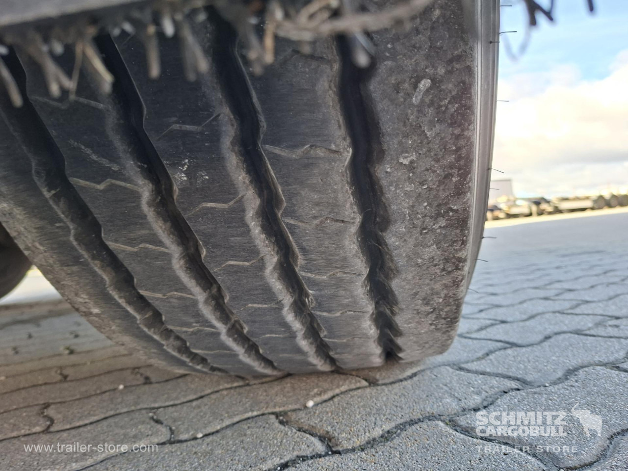 SCHMITZ Reefer Multitemp - Semirremolque isotérmico: foto 2 SCHMITZ Reefer Multitemp - Semirremolque isotérmico: foto 2