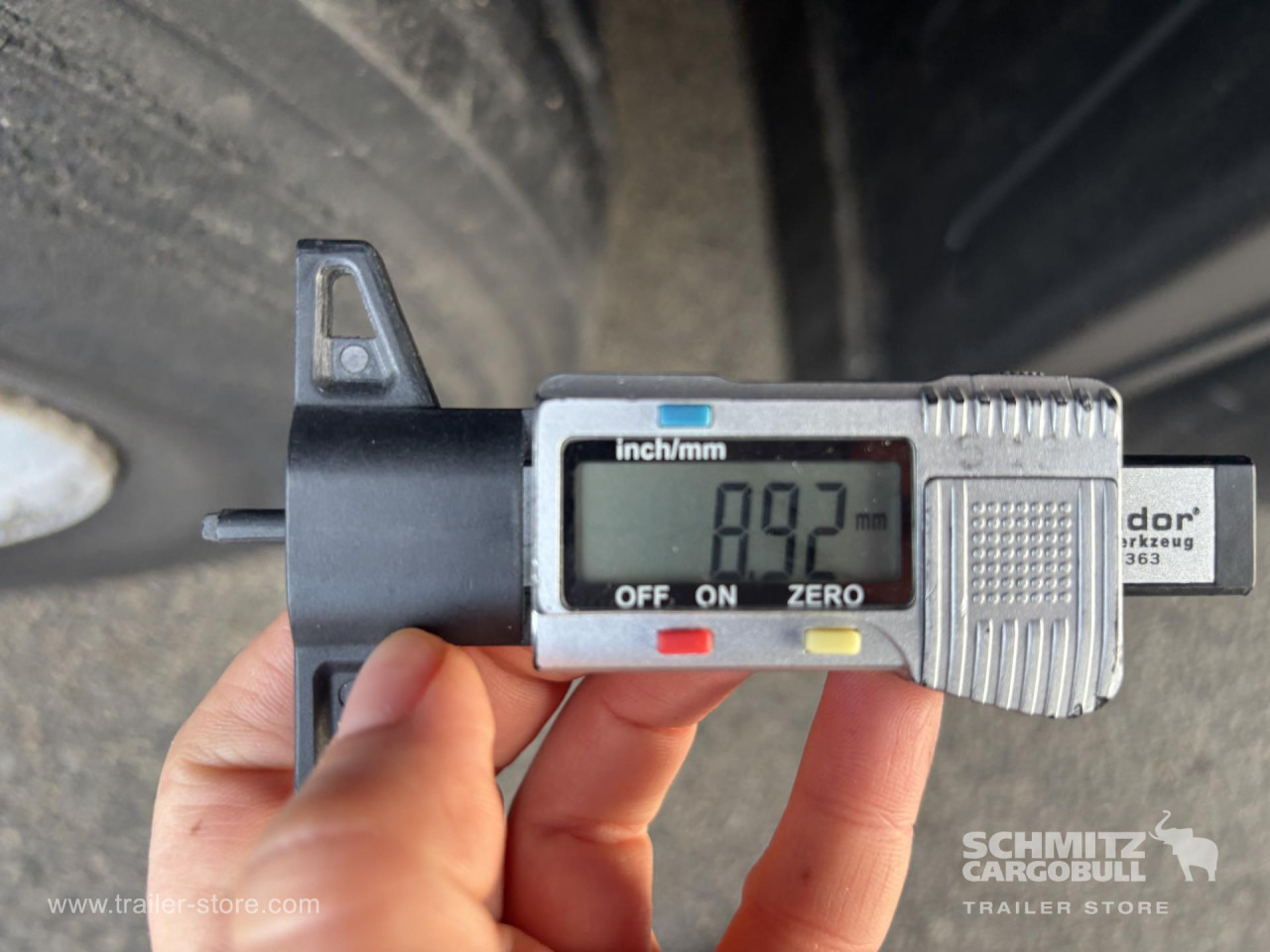 SCHMITZ Curtainsider Standard - Semirremolque lona: foto 2 SCHMITZ Curtainsider Standard - Semirremolque lona: foto 2