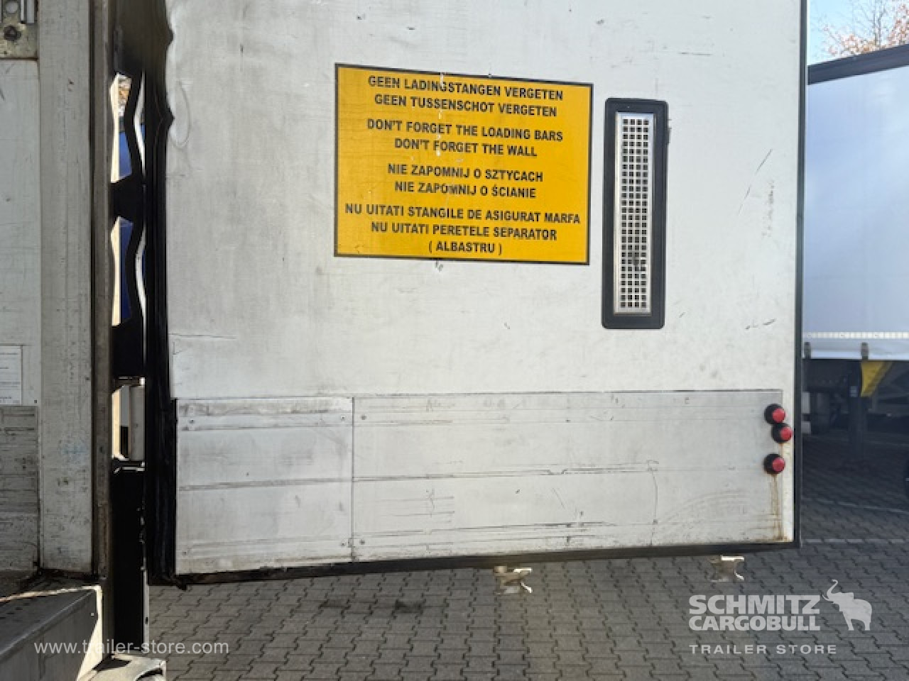 SCHMITZ Oplegger Vries Multitemp - Semirremolque isotérmico: foto 2 SCHMITZ Oplegger Vries Multitemp - Semirremolque isotérmico: foto 2
