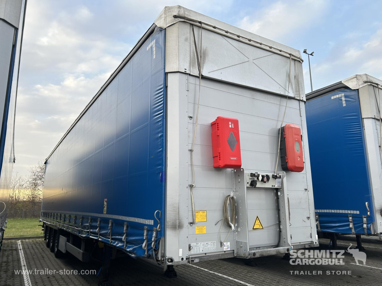 SCHMITZ Curtainsider Mega - Semirremolque lona: foto 1 SCHMITZ Curtainsider Mega - Semirremolque lona: foto 1
