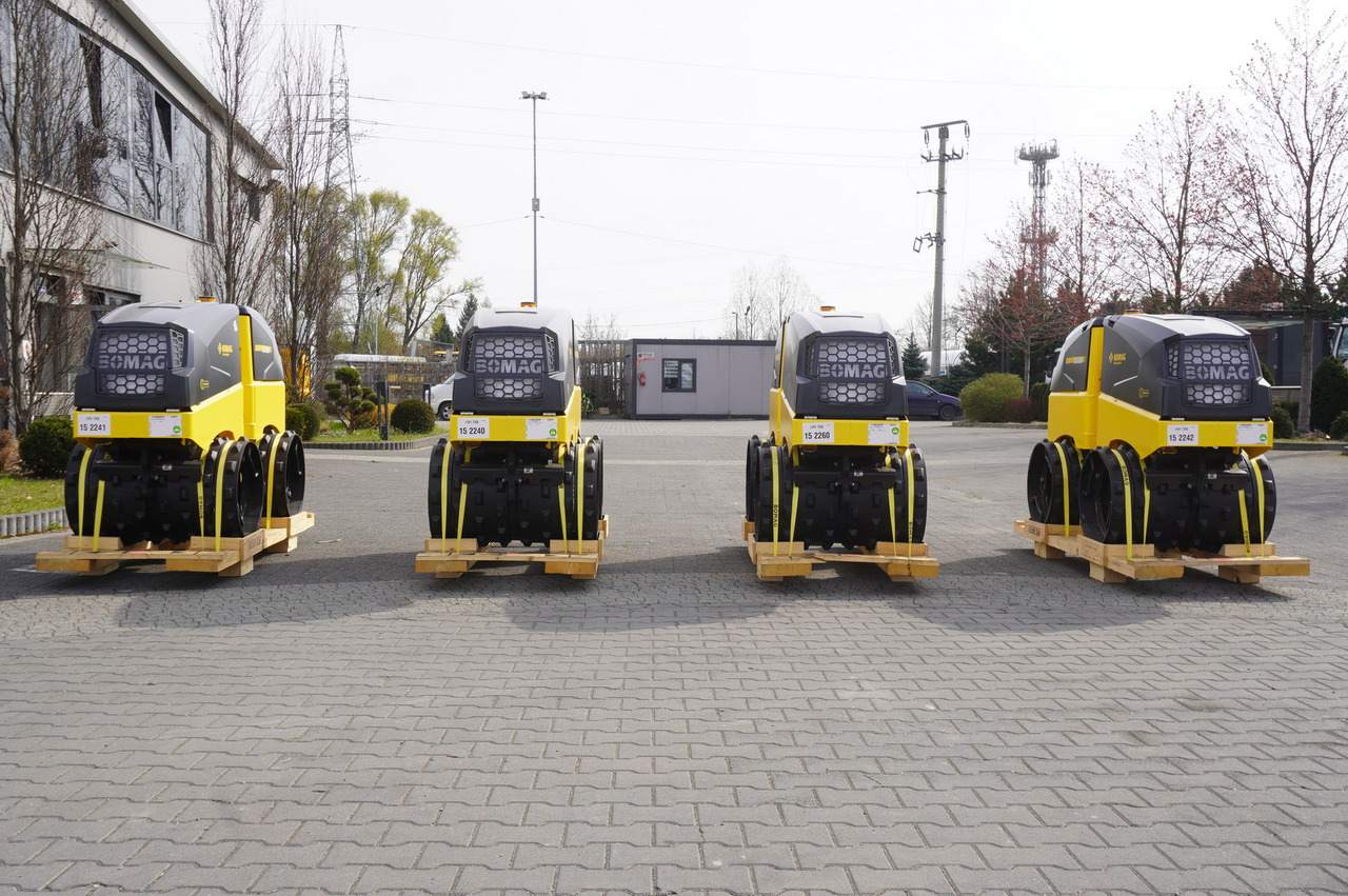 BOMAG BMP 8500 brand-new trench roller / Remote Control / 4 units - Apisonadora de asfalto: foto 2 BOMAG BMP 8500 brand-new trench roller / Remote Control / 4 units - Apisonadora de asfalto: foto 2