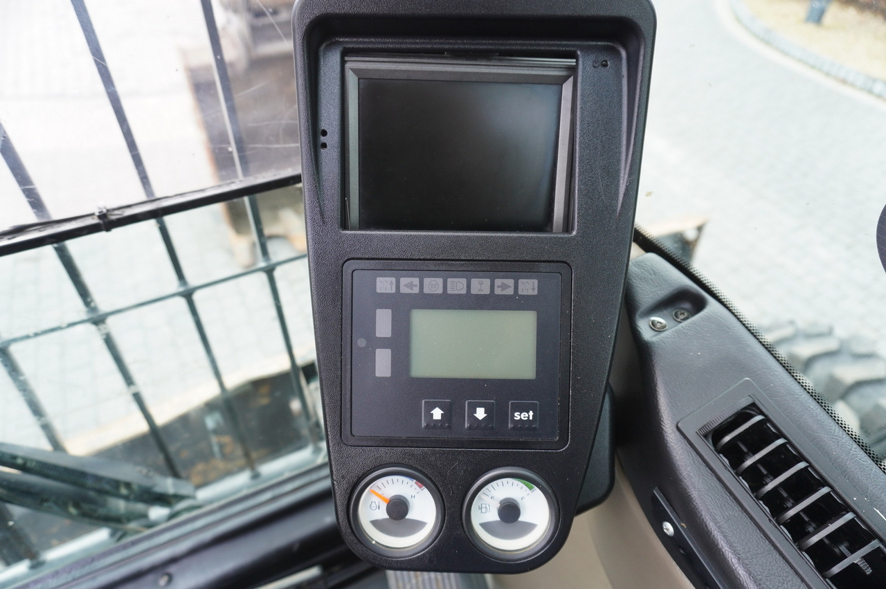 Excavadora de ruedas CASE WX218 / 23t wheeled excavator / 3 times folding arm: foto 26