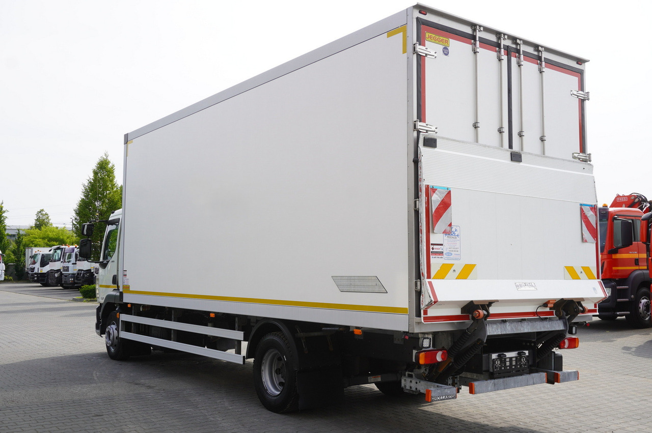 DAF LF 16.260 / Jegger Refrigerator / Carrier Supra 750 / DHOLLANDIA 1500 kg / Sleeper cab - Camión frigorífico: foto 5 DAF LF 16.260 / Jegger Refrigerator / Carrier Supra 750 / DHOLLANDIA 1500 kg / Sleeper cab - Camión frigorífico: foto 5