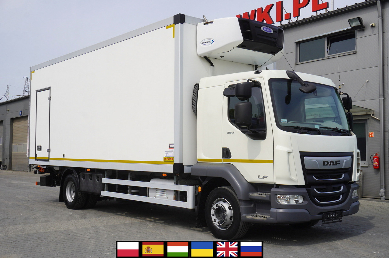 DAF LF 16.260 / Jegger Refrigerator / Carrier Supra 750 / DHOLLANDIA 1500 kg / Sleeper cab - Camión frigorífico: foto 1 DAF LF 16.260 / Jegger Refrigerator / Carrier Supra 750 / DHOLLANDIA 1500 kg / Sleeper cab - Camión frigorífico: foto 1