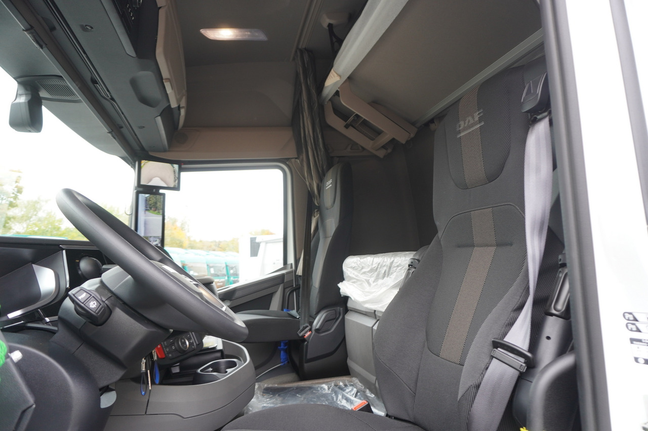 DAF XF 450 6x2 NEW / 2025 / NEW Lamberet 18 EPAL Refrigerator / Carrier Supra 850 / No mileage - Camión frigorífico: foto 3 DAF XF 450 6x2 NEW / 2025 / NEW Lamberet 18 EPAL Refrigerator / Carrier Supra 850 / No mileage - Camión frigorífico: foto 3