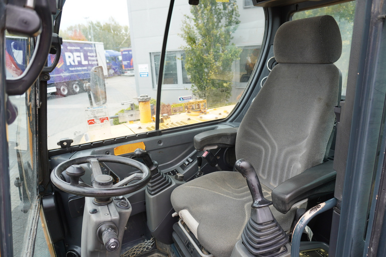 Excavadora Hyundai Robex 55W-9 Wheeled Excavator 5.5t / 2pcs: foto 12