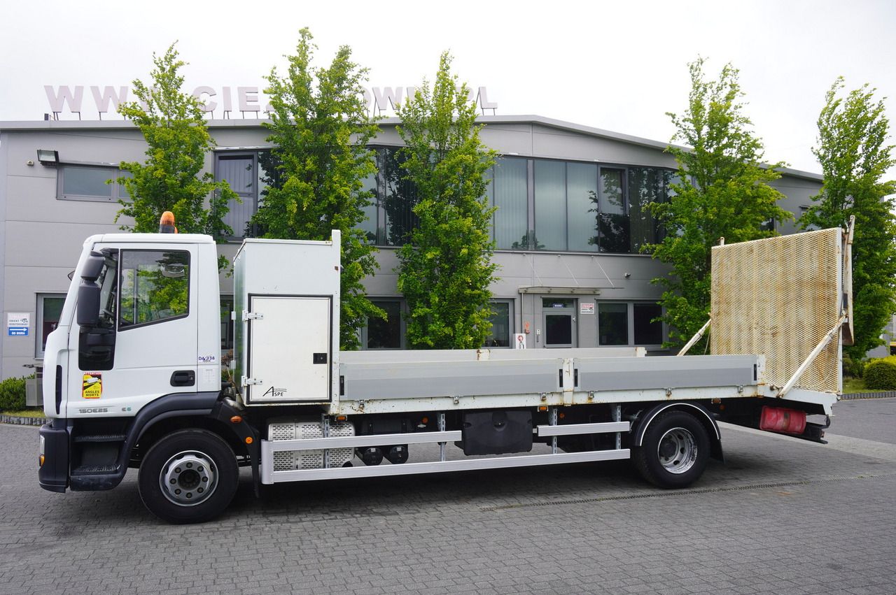 Leasing de IVECO Eurocargo 150 E25 / 90 tho. km !!! / Tow truck IVECO Eurocargo 150 E25 / 90 tho. km !!! / Tow truck: foto 12