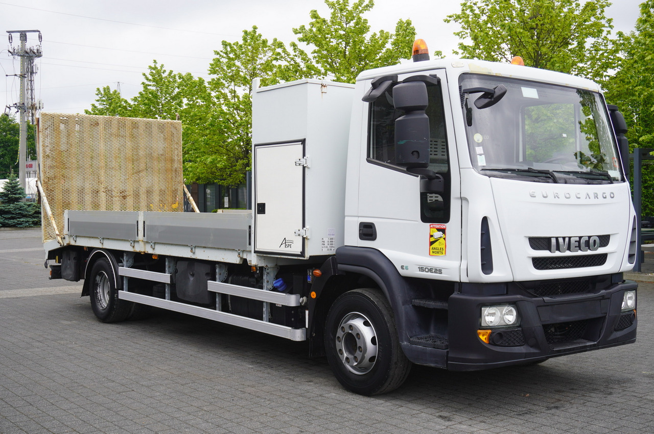 IVECO Eurocargo 150 E25 / 90 tho. km !!! / Tow truck - Grua de remolque autos: foto 4 IVECO Eurocargo 150 E25 / 90 tho. km !!! / Tow truck - Grua de remolque autos: foto 4