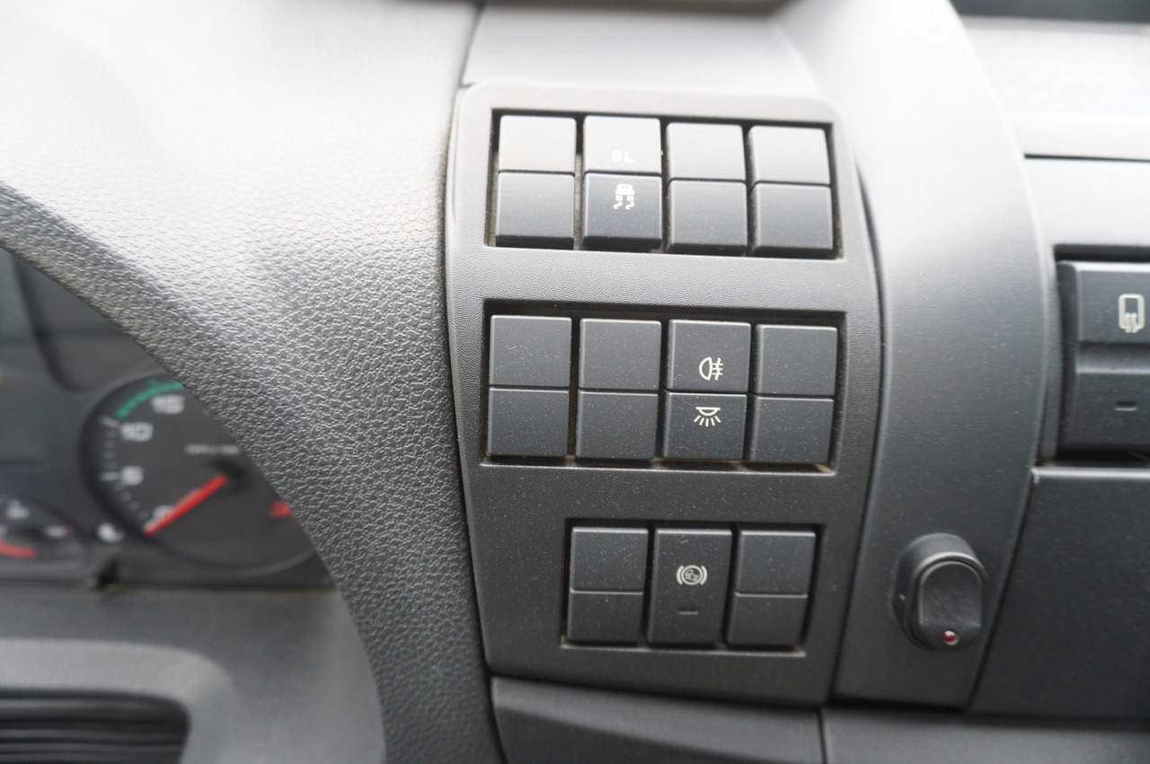 Leasing de IVECO Eurocargo 150 E25 / 90 tho. km !!! / Tow truck IVECO Eurocargo 150 E25 / 90 tho. km !!! / Tow truck: foto 23