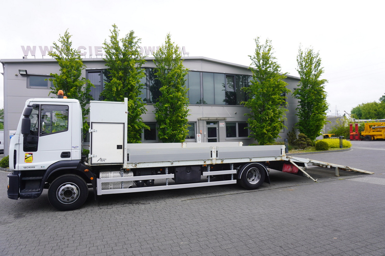 Leasing de IVECO Eurocargo 150 E25 / 90 tho. km !!! / Tow truck IVECO Eurocargo 150 E25 / 90 tho. km !!! / Tow truck: foto 13