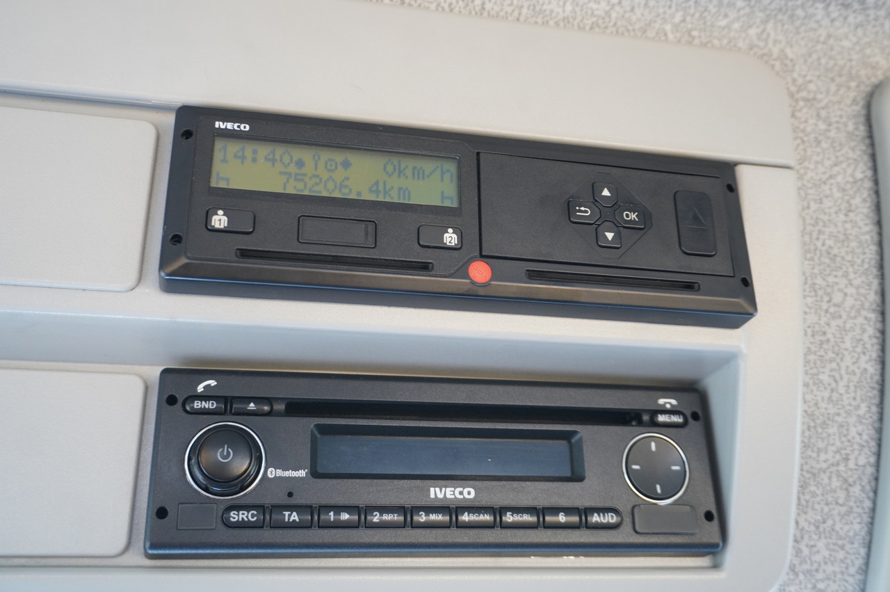 IVECO Eurocargo 160-210 / 75,000 km! / OMARS lowered tow truck platform / Fork - Grua de remolque autos: foto 3 IVECO Eurocargo 160-210 / 75,000 km! / OMARS lowered tow truck platform / Fork - Grua de remolque autos: foto 3