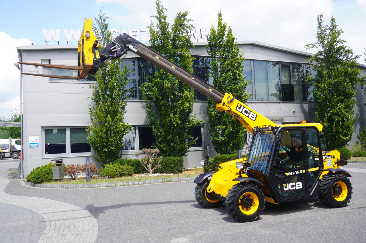 Leasing de JCB 525-60T5 / 2022 / 860 MTH! / 2.5 T / Reach 6 m / joystick JCB 525-60T5 / 2022 / 860 MTH! / 2.5 T / Reach 6 m / joystick: foto 19