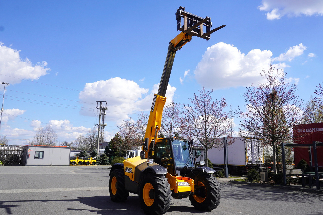 Cargadora de ruedas telescópica JCB 526-56 AGRI Plus / 5.6 m telescopic loader / joystick: foto 26