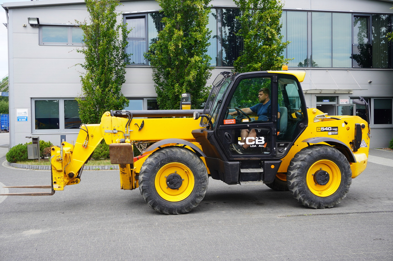 JCB 540-140 telescopic loader / 14 m range / 1800 MTH - Manipulador telescópico: foto 3 JCB 540-140 telescopic loader / 14 m range / 1800 MTH - Manipulador telescópico: foto 3