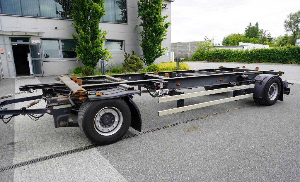 KOGEL BDF Low Deck Mega trailer - Remolque portacontenedore/ Intercambiable: foto 1 KOGEL BDF Low Deck Mega trailer - Remolque portacontenedore/ Intercambiable: foto 1