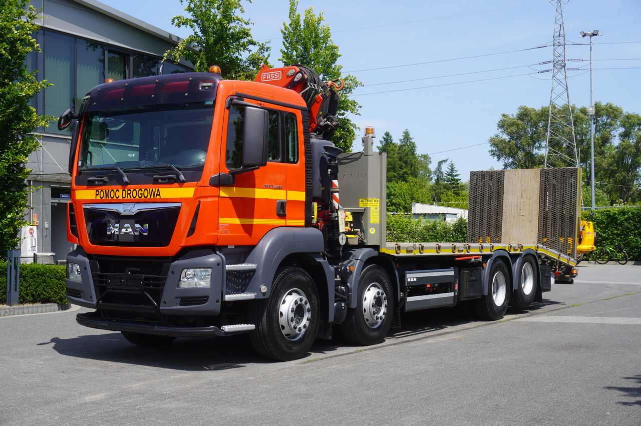 MAN TGS 35.360 E6 8x2 / FASSI F235 crane / 6.5 T cap. / 8.3 m reach - Camión grúa: foto 3 MAN TGS 35.360 E6 8x2 / FASSI F235 crane / 6.5 T cap. / 8.3 m reach - Camión grúa: foto 3