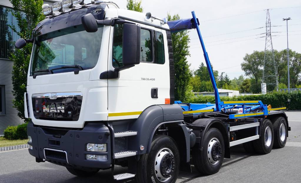 MAN TGS 35.400 8×4 HYVA LIFT 32.56 SE hooklift - Camión multibasculante: foto 4 MAN TGS 35.400 8×4 HYVA LIFT 32.56 SE hooklift - Camión multibasculante: foto 4