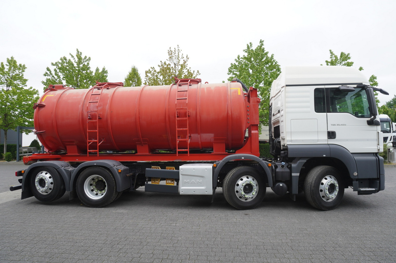MAN TGS 35.420 8×2 / NEW septic barrel 13000 L / 3 steered axles - Camión cisterna: foto 5 MAN TGS 35.420 8×2 / NEW septic barrel 13000 L / 3 steered axles - Camión cisterna: foto 5
