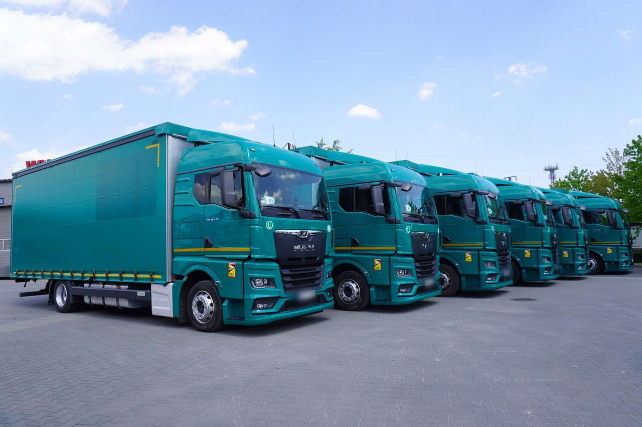 MAN TGX 18.470 / 2022 / Curtainsider 19 EPAL / Retarder / 15 units - Camión lona: foto 2 MAN TGX 18.470 / 2022 / Curtainsider 19 EPAL / Retarder / 15 units - Camión lona: foto 2