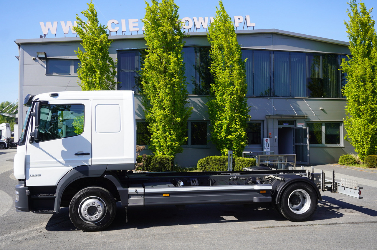 MERCEDES-BENZ 1223 / Full ADR / 440 cm chassis / Sleeper cab / 175 tho. km - Camión chasis: foto 4 MERCEDES-BENZ 1223 / Full ADR / 440 cm chassis / Sleeper cab / 175 tho. km - Camión chasis: foto 4