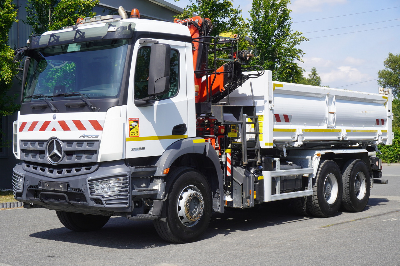 MERCEDES-BENZ AROCS 2636 / Fassi F155A.0.22 crane 6t / 120 tho. km / 3-sided dump truck / 2 x Bordmatic - Camión caja abierta, Camión grúa: foto 3 MERCEDES-BENZ AROCS 2636 / Fassi F155A.0.22 crane 6t / 120 tho. km / 3-sided dump truck / 2 x Bordmatic - Camión caja abierta, Camión grúa: foto 3