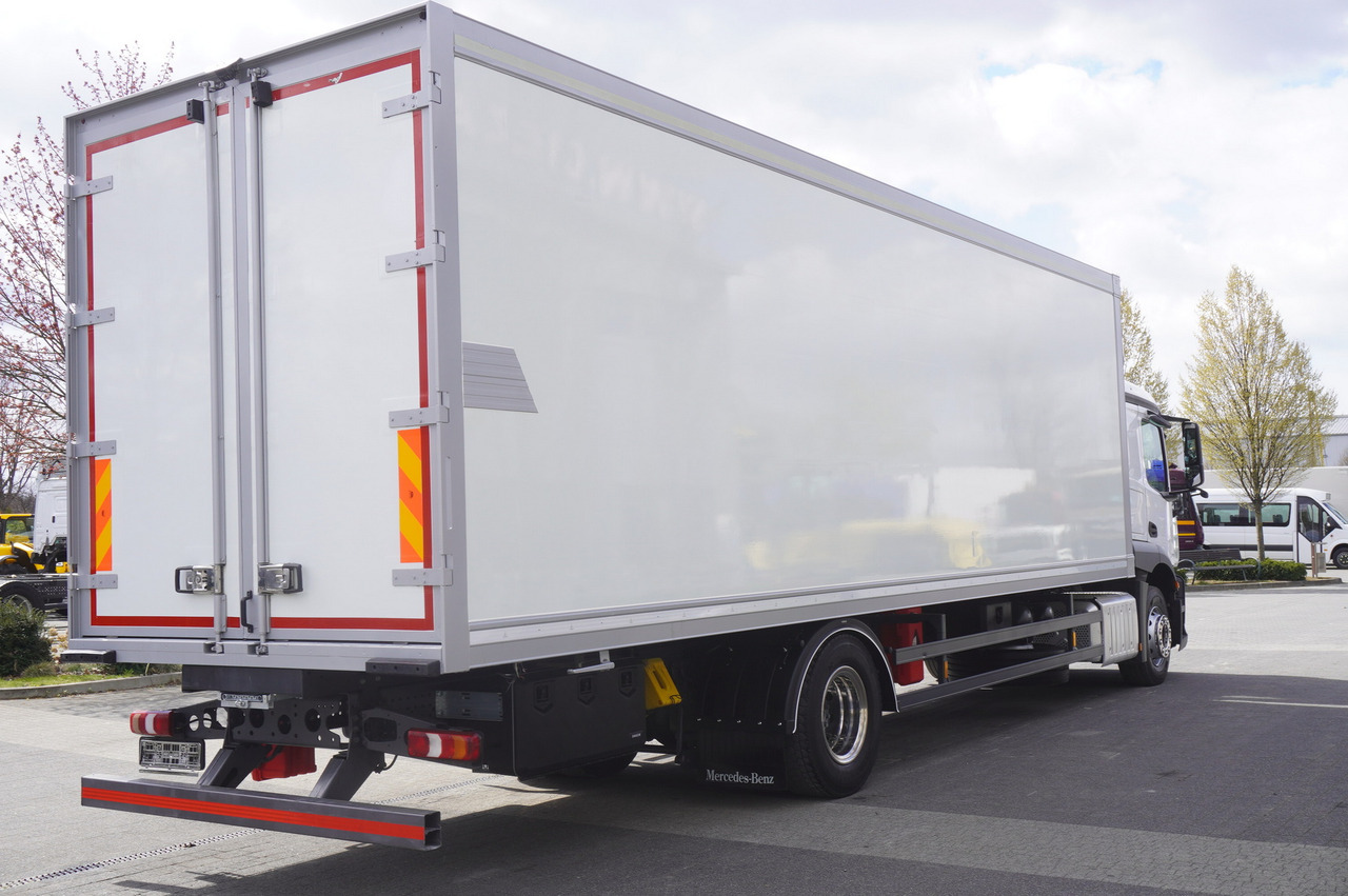 MERCEDES-BENZ Actros 1824 / Refrigerator / Carrier Supra 1250 / Sleeping cabin - Camión frigorífico: foto 3 MERCEDES-BENZ Actros 1824 / Refrigerator / Carrier Supra 1250 / Sleeping cabin - Camión frigorífico: foto 3