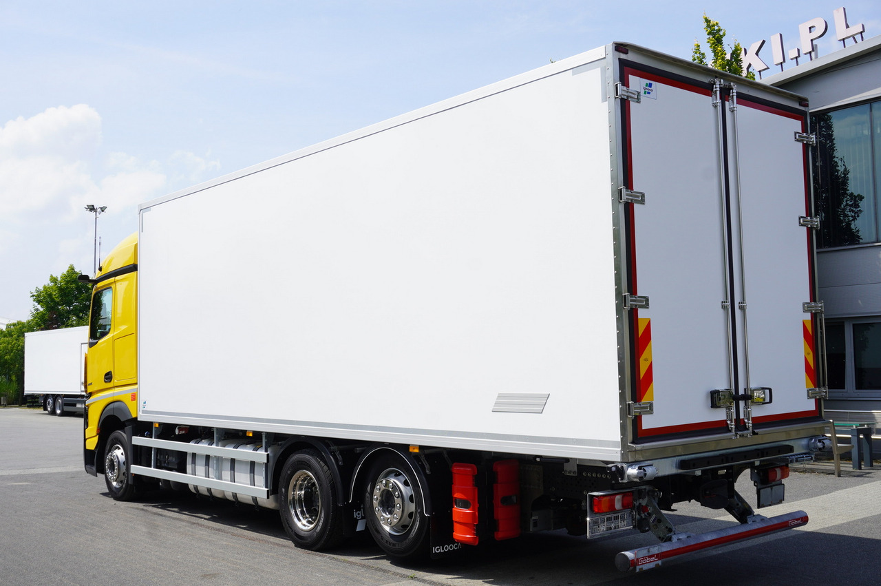 MERCEDES-BENZ Actros 2545 MP5 6×2 E6 / NEW Igloocar refrigerator / 19 pallets - Camión frigorífico: foto 3 MERCEDES-BENZ Actros 2545 MP5 6×2 E6 / NEW Igloocar refrigerator / 19 pallets - Camión frigorífico: foto 3