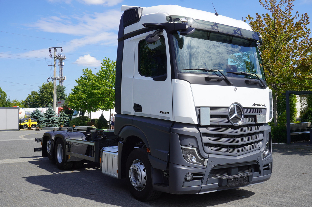 MERCEDES-BENZ Actros L 2545 MP5 / BDF / 2022 / 290 tho. km - Camión portacontenedore/ Intercambiable: foto 4 MERCEDES-BENZ Actros L 2545 MP5 / BDF / 2022 / 290 tho. km - Camión portacontenedore/ Intercambiable: foto 4