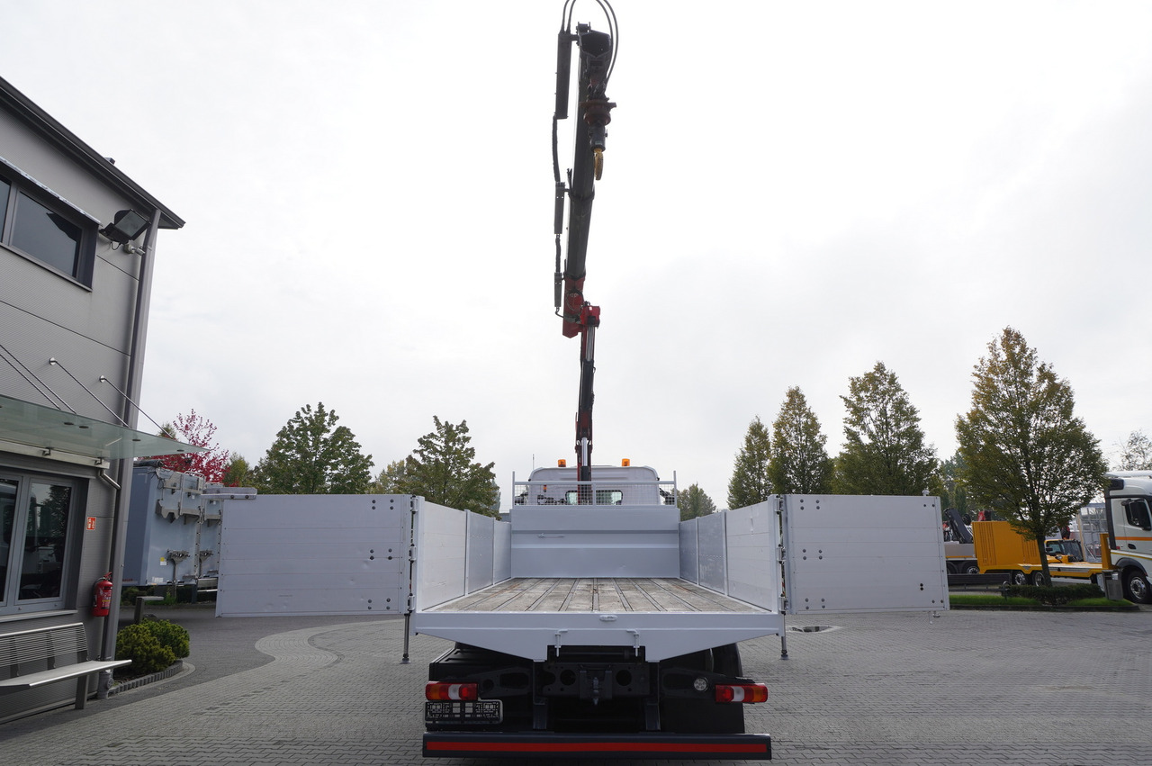 MERCEDES-BENZ Antos 2540 / Flatbed 15 EPAL / Fassi F165 / 6.1 t / 8 m reach / remote control / rotator / 1600 MTH / steered axle - Camión grúa: foto 4 MERCEDES-BENZ Antos 2540 / Flatbed 15 EPAL / Fassi F165 / 6.1 t / 8 m reach / remote control / rotator / 1600 MTH / steered axle - Camión grúa: foto 4