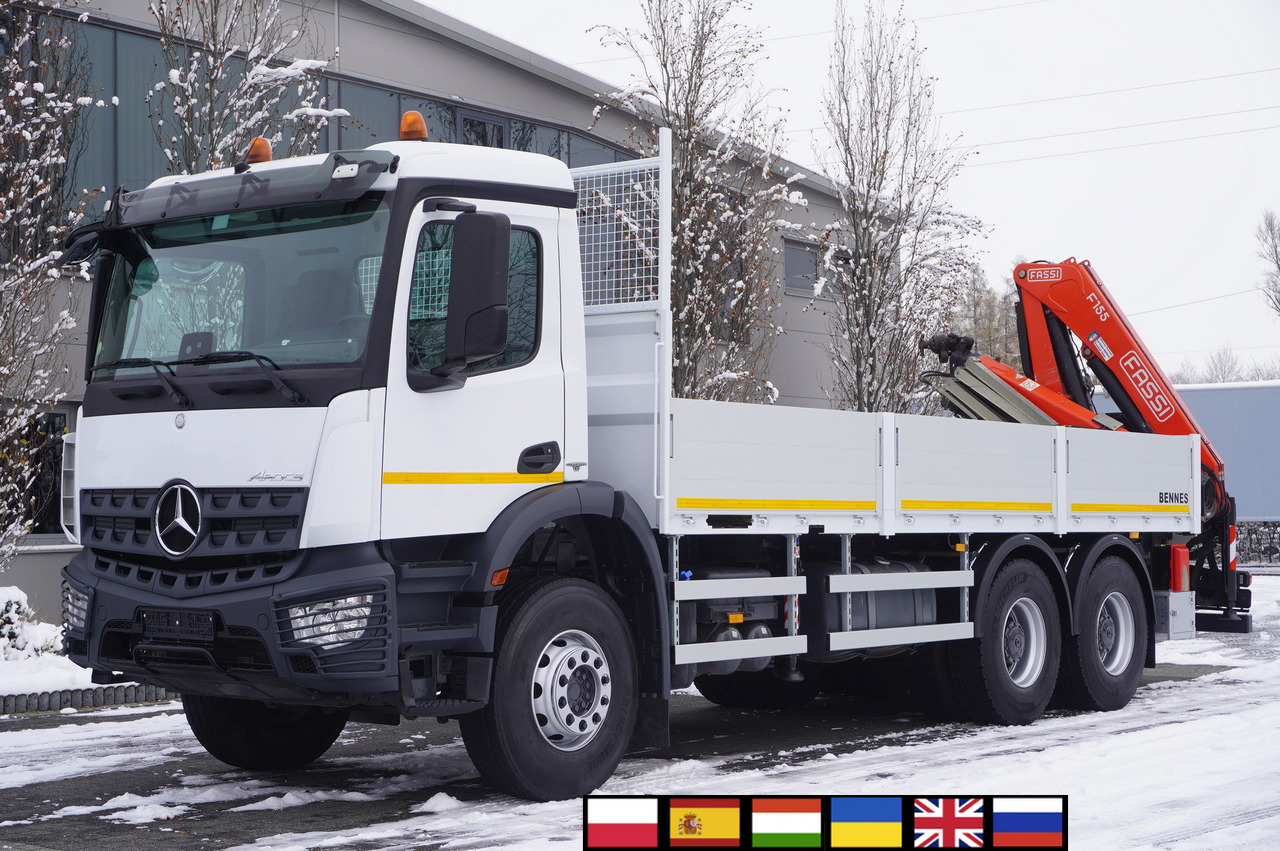 MERCEDES-BENZ Arocs 2633 flatbed truck / Crane FASSI F155A.0.23 / REMOTE CONTROL / 230,000 km - Camión grúa: foto 1 MERCEDES-BENZ Arocs 2633 flatbed truck / Crane FASSI F155A.0.23 / REMOTE CONTROL / 230,000 km - Camión grúa: foto 1