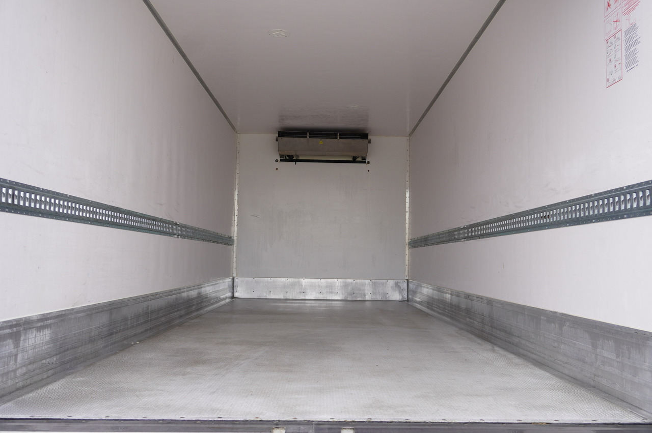 Camión frigorífico MERCEDES-BENZ Atego 1530 E6 Lamberet refrigerated truck 17 pallets / load capacity 7t: foto 13 Camión frigorífico MERCEDES-BENZ Atego 1530 E6 Lamberet refrigerated truck 17 pallets / load capacity 7t: foto 13