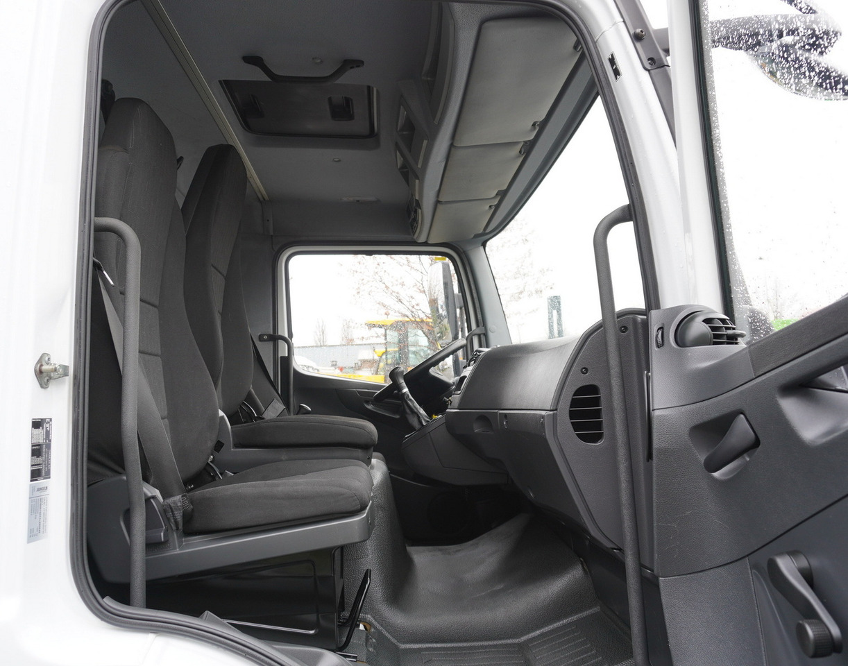 Camión caja cerrada MERCEDES-BENZ Atego 816 E6 4x2 / container / 15 pallets: foto 7