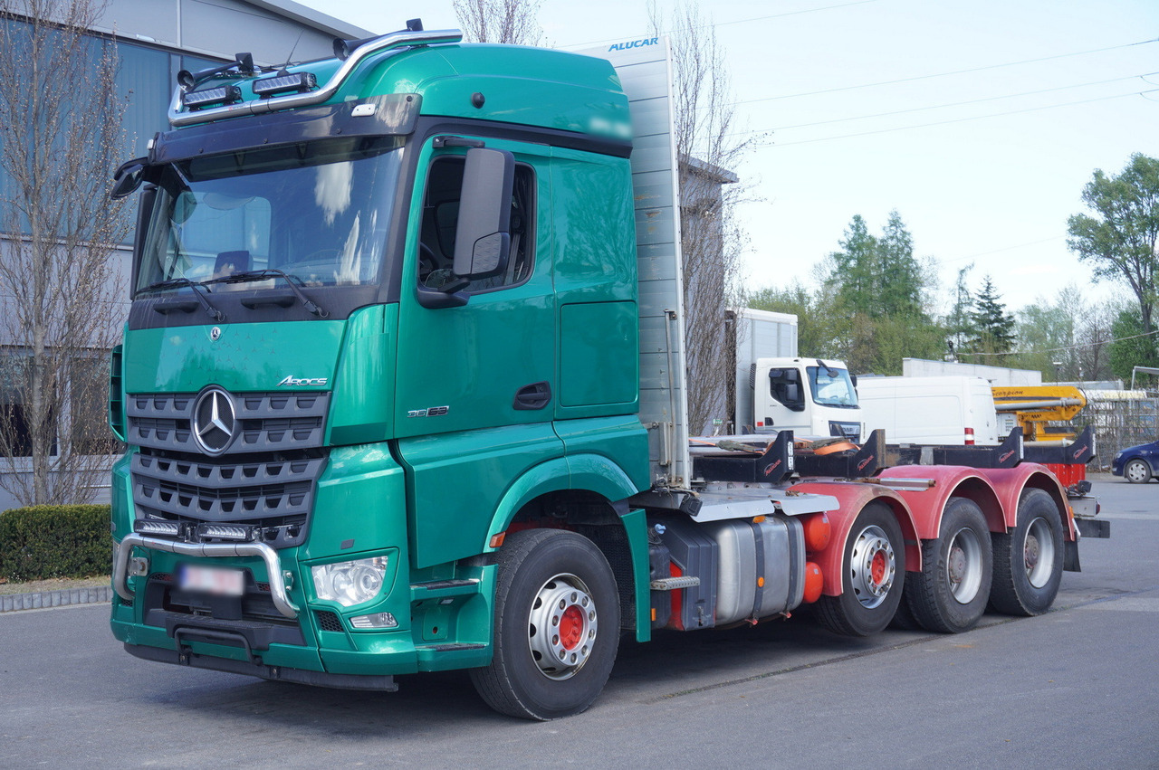 Mercedes-Benz Arocs 3563 8 × 4 / 630 HP / steered axle / Logging superstructure - Camión chasis: foto 3 Mercedes-Benz Arocs 3563 8 × 4 / 630 HP / steered axle / Logging superstructure - Camión chasis: foto 3