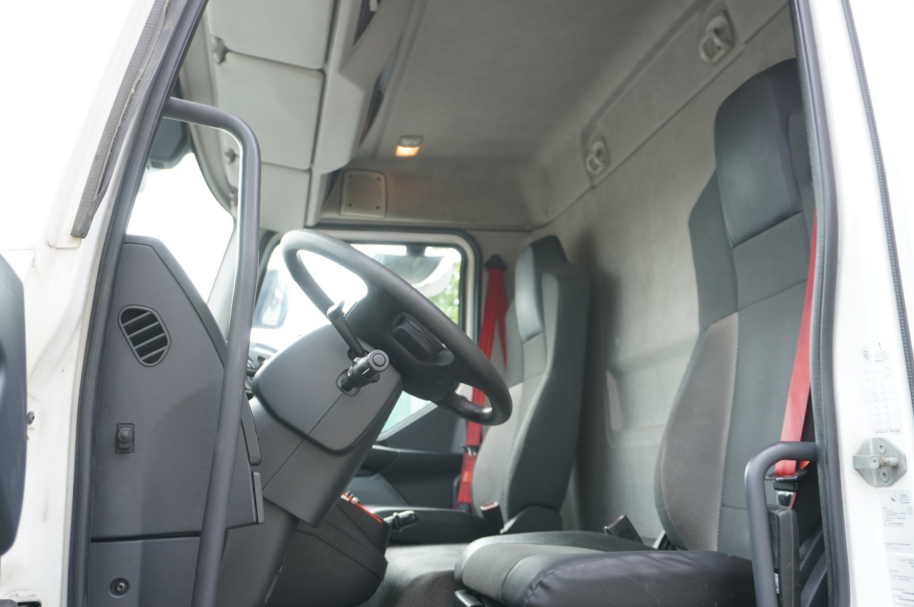 Camión chasis RENAULT D16 / Chassis 7.1 m / Differential lock: foto 14 Camión chasis RENAULT D16 / Chassis 7.1 m / Differential lock: foto 14