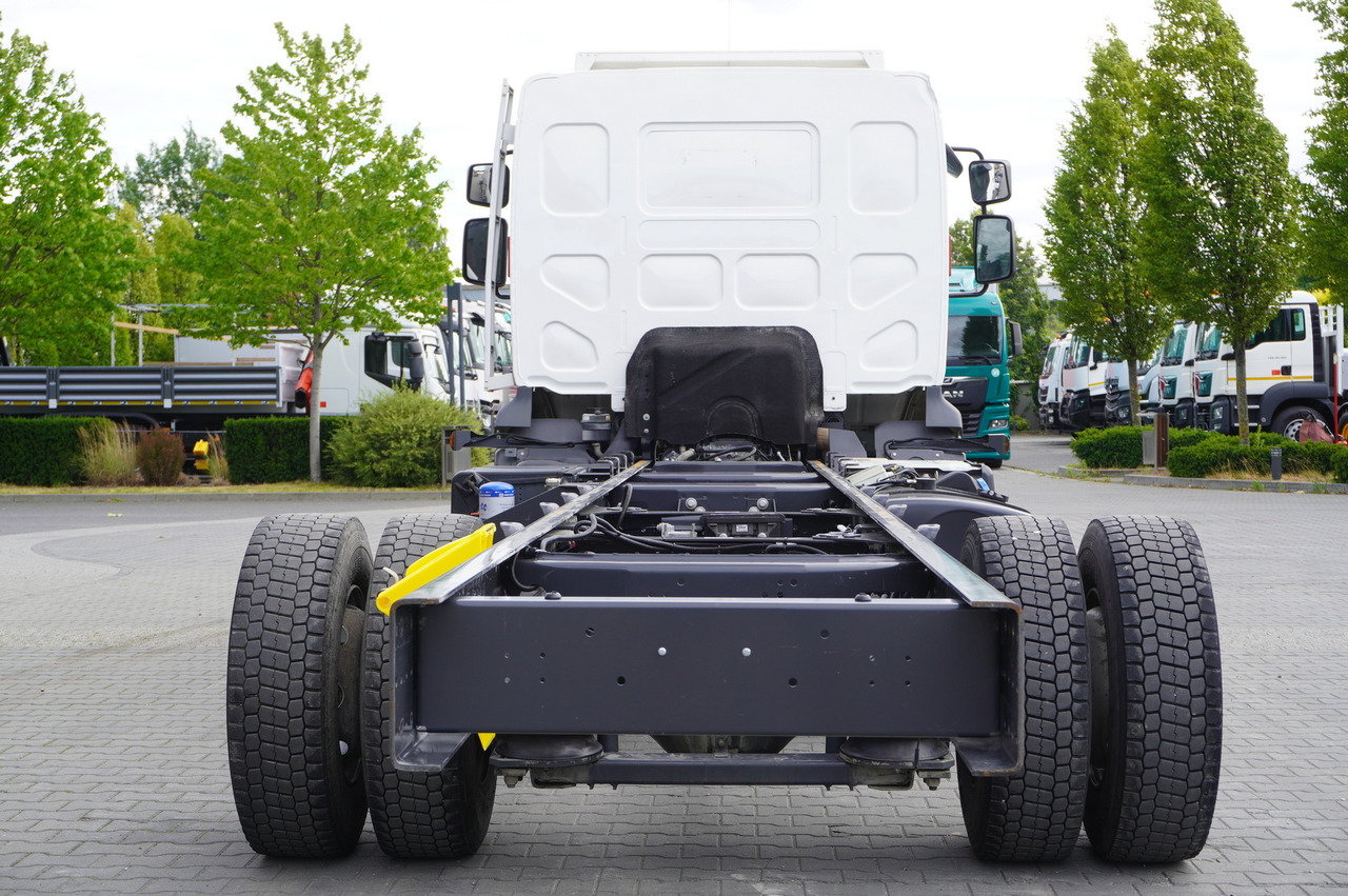 RENAULT D16 / Chassis 7.1 m / Differential lock - Camión chasis: foto 4 RENAULT D16 / Chassis 7.1 m / Differential lock - Camión chasis: foto 4