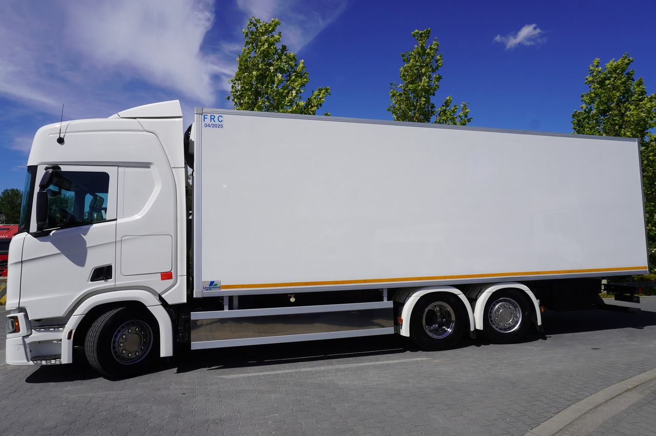 SCANIA R500 / Lecapitaine refrigerator 20 EPAL / Carrier Supra 950 / Steered 3rd axle - Camión frigorífico: foto 2 SCANIA R500 / Lecapitaine refrigerator 20 EPAL / Carrier Supra 950 / Steered 3rd axle - Camión frigorífico: foto 2