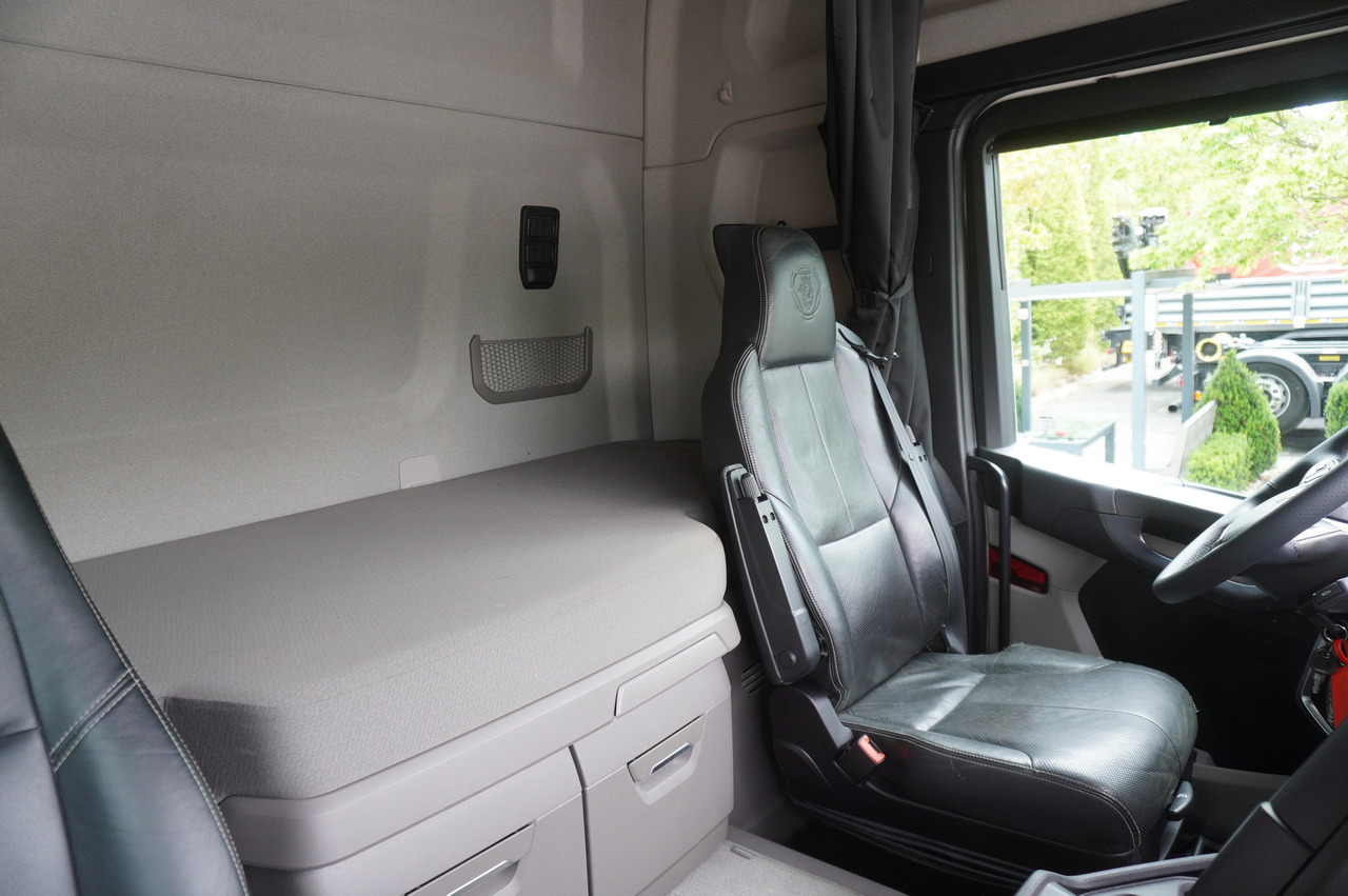 Camión frigorífico SCANIA R500 / Lecapitaine refrigerator / Carrier Supra 950 / steered 3rd axle: foto 27 Camión frigorífico SCANIA R500 / Lecapitaine refrigerator / Carrier Supra 950 / steered 3rd axle: foto 27