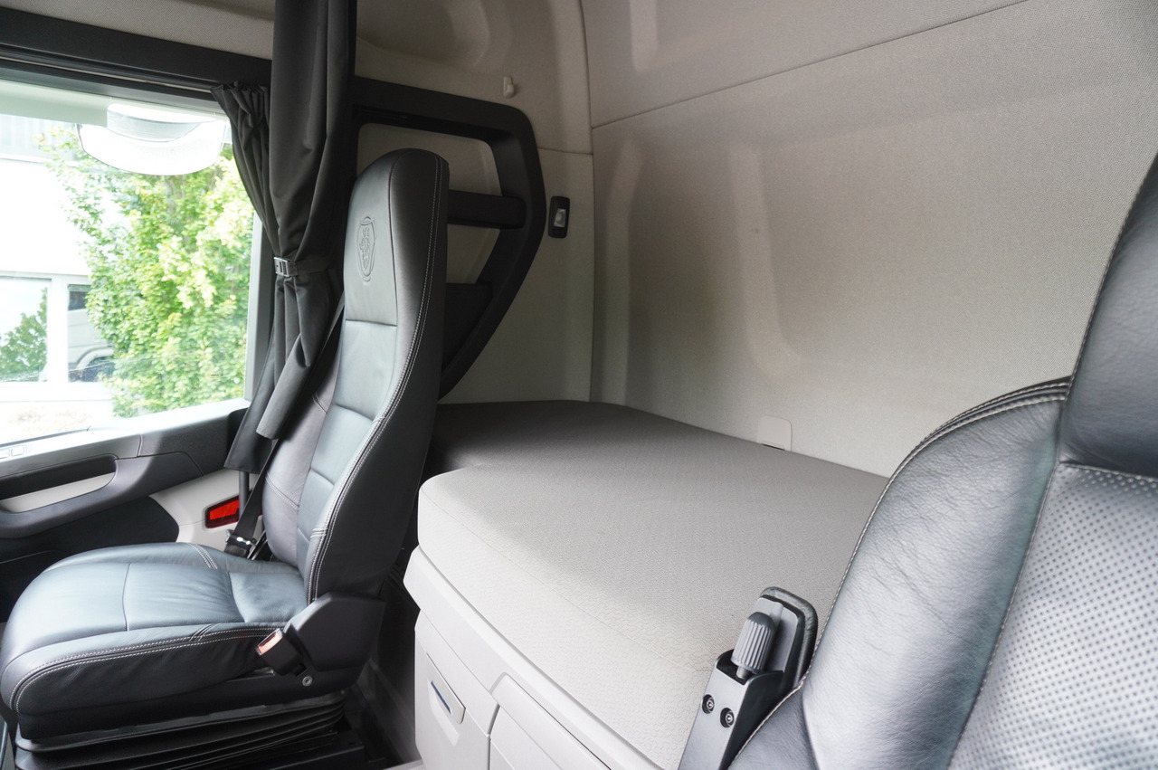 Camión frigorífico SCANIA R500 / Lecapitaine refrigerator / Carrier Supra 950 / steered 3rd axle: foto 26 Camión frigorífico SCANIA R500 / Lecapitaine refrigerator / Carrier Supra 950 / steered 3rd axle: foto 26