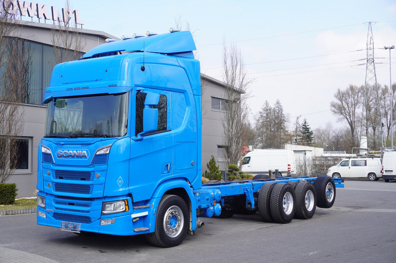 SCANIA R650 V8 / 650 HP/ frame 8.8 m / steered 4th axle - Camión chasis: foto 1 SCANIA R650 V8 / 650 HP/ frame 8.8 m / steered 4th axle - Camión chasis: foto 1